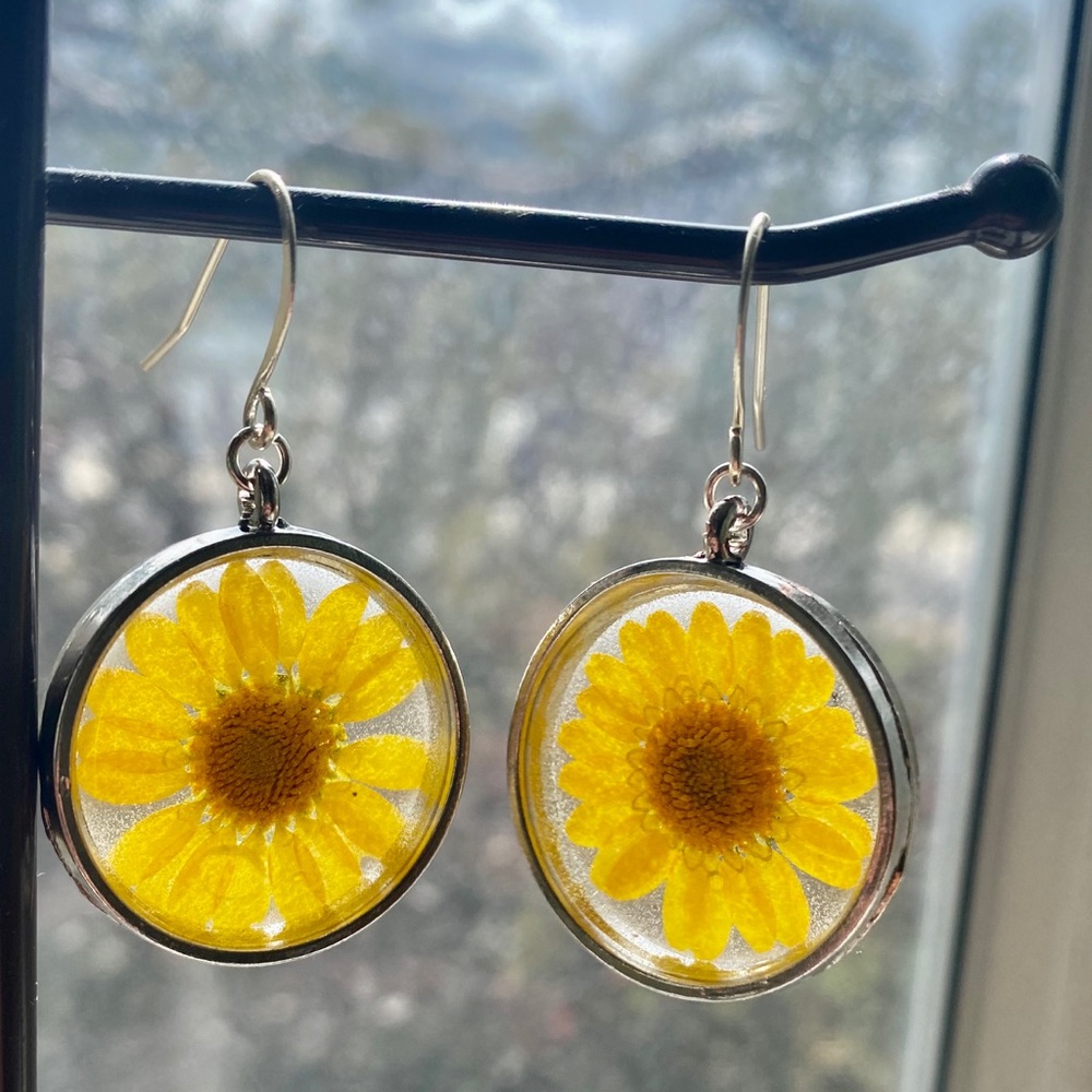 Pressed flowers earrings